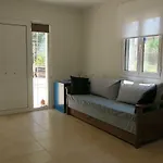 Aeolos Beachfront Family بيت للعطل