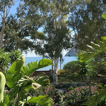 Aeolos Beachfront Family Vakantiehuis