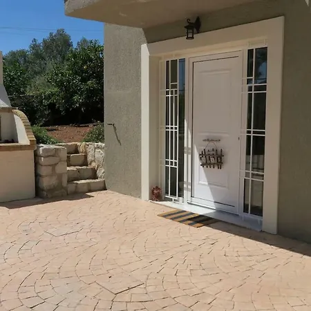 Vakantiehuis Aeolos Beachfront Family *