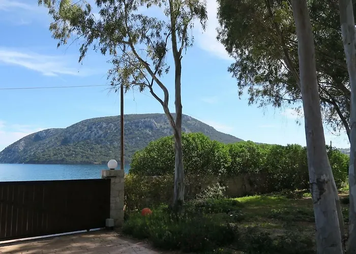 Aeolos Beachfront Family Tatil Evi