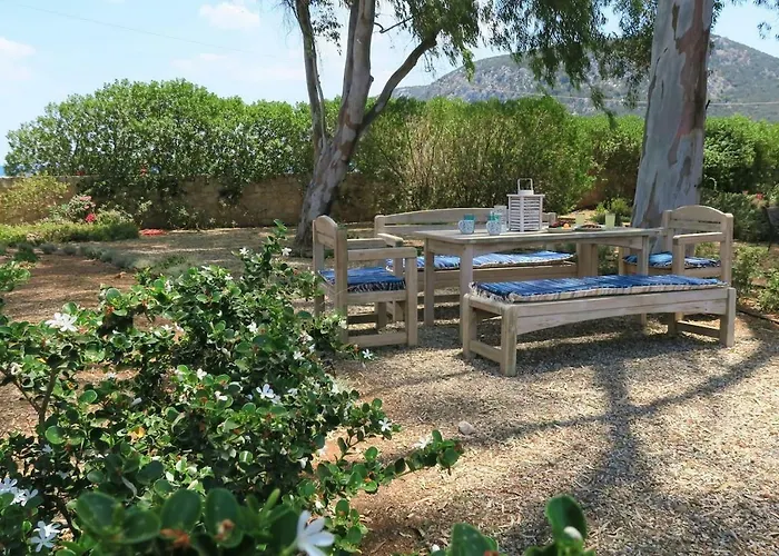 Aeolos Beachfront Family Feriehus *