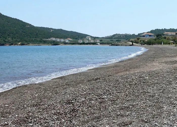 Сasa de vacaciones Aeolos Beachfront Family *