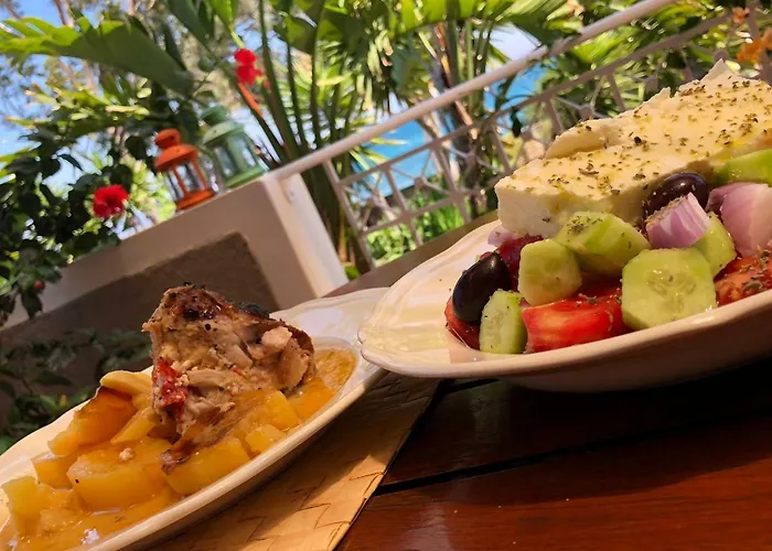 Aeolos Beachfront Family Feriehus Kouverta